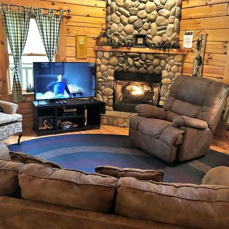 Bear Pleasures Cabin Villa Gatlinburg Exteriör bild