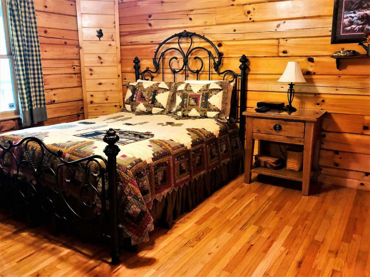 Bear Pleasures Cabin Villa Gatlinburg Exteriör bild